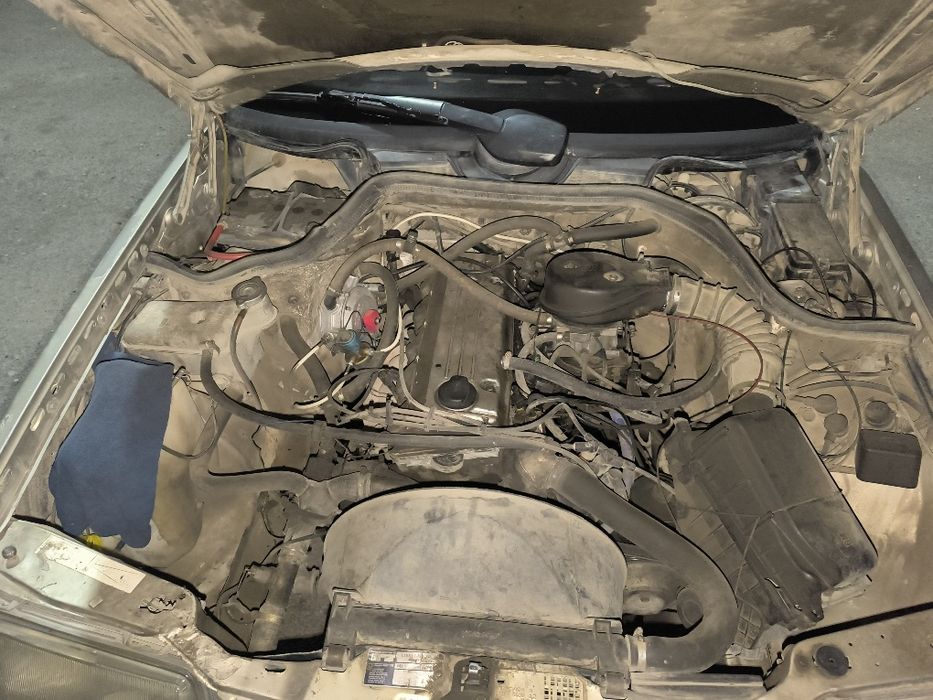 Мерс 124 срочно срочно