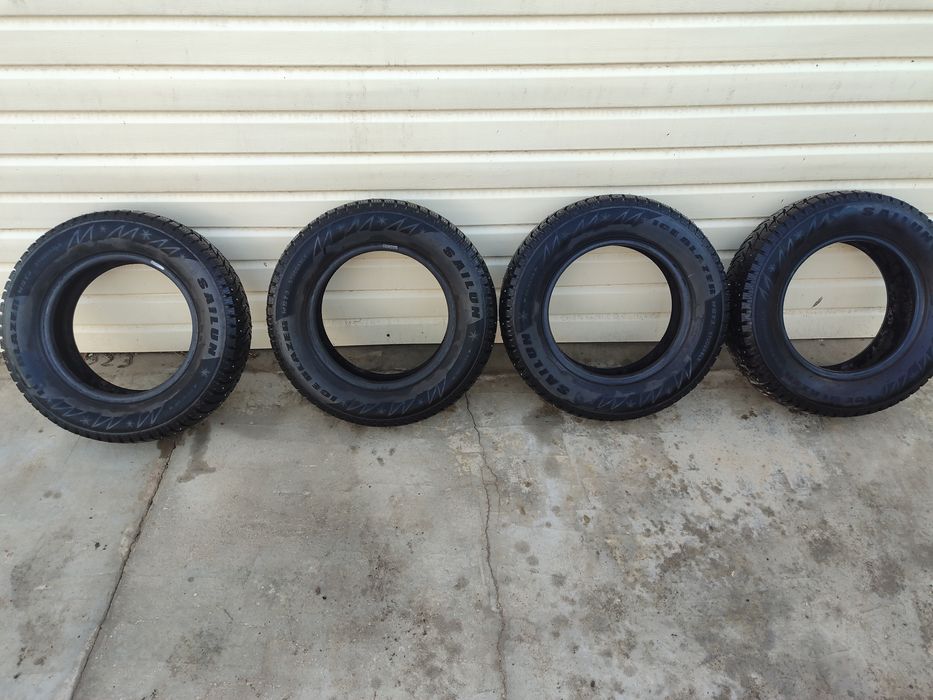 Продам  шипованную резину