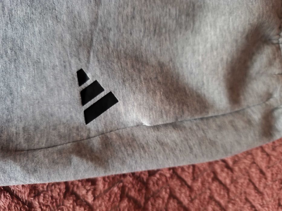 Оригинално долните Adidas