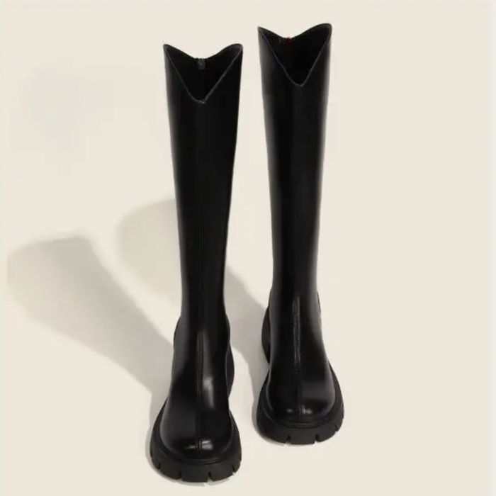 Чёрные сапоги до колена