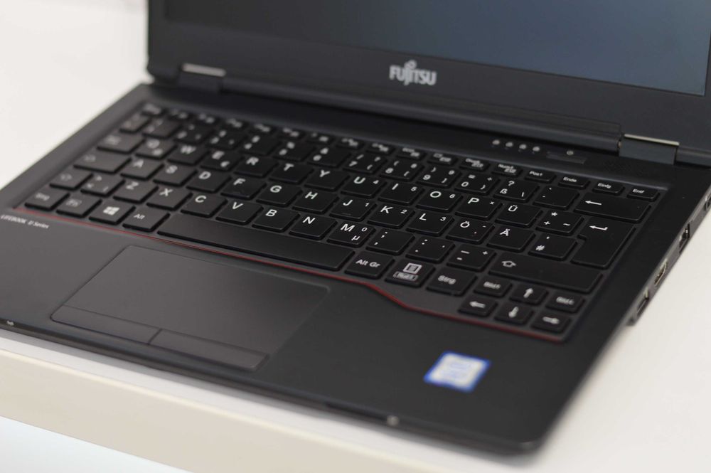 Fujitsu LifeBook U729 - 12.5" - FULL HD / i5-8265U / 8GB RAM/256GB SSD