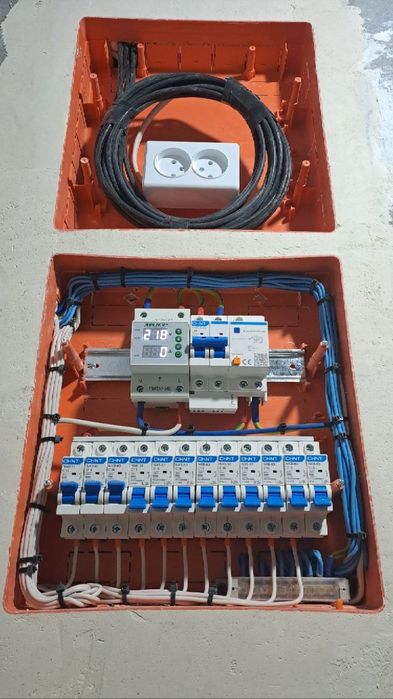 Elektrik. ustanofka lyustra