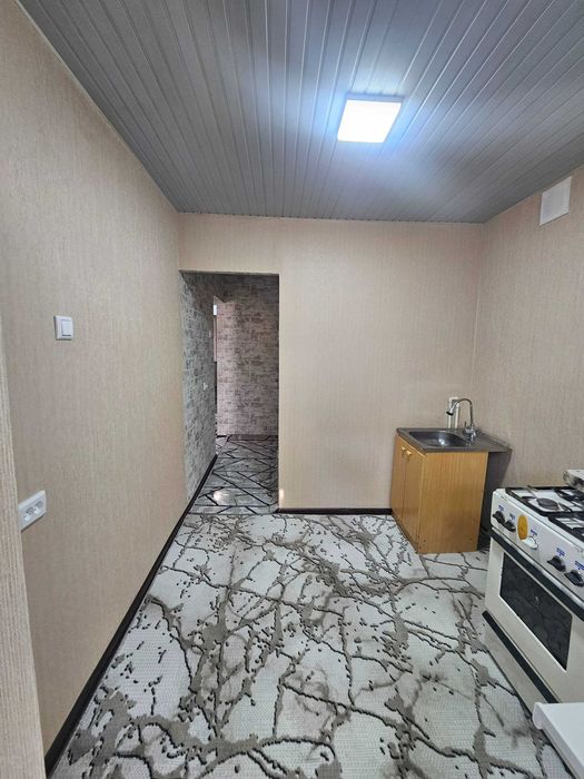 2 хоналик квартира 1-каватдан сотилади.Ор:Русалка 11-поликлиника