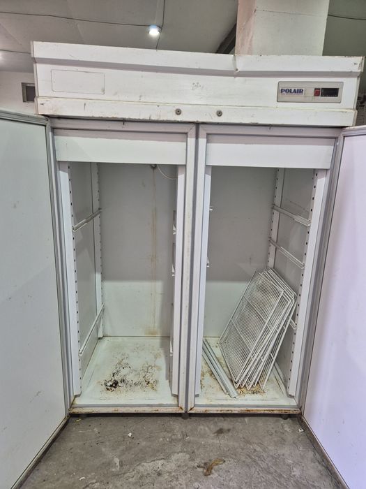 Холодильный шкаф