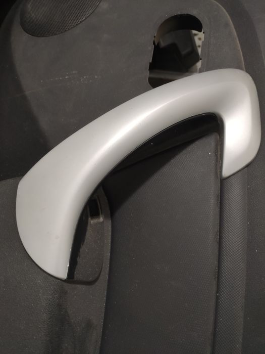 Обшивка дверей на ларгус