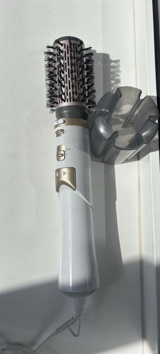 Фен-щетка PHILIPS