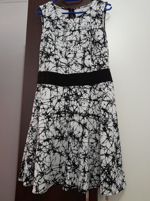 Rochie elegantă alb-negru
