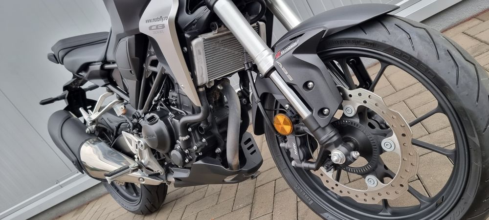 MotoFly vinde Honda CB300R an 2019 categ A2