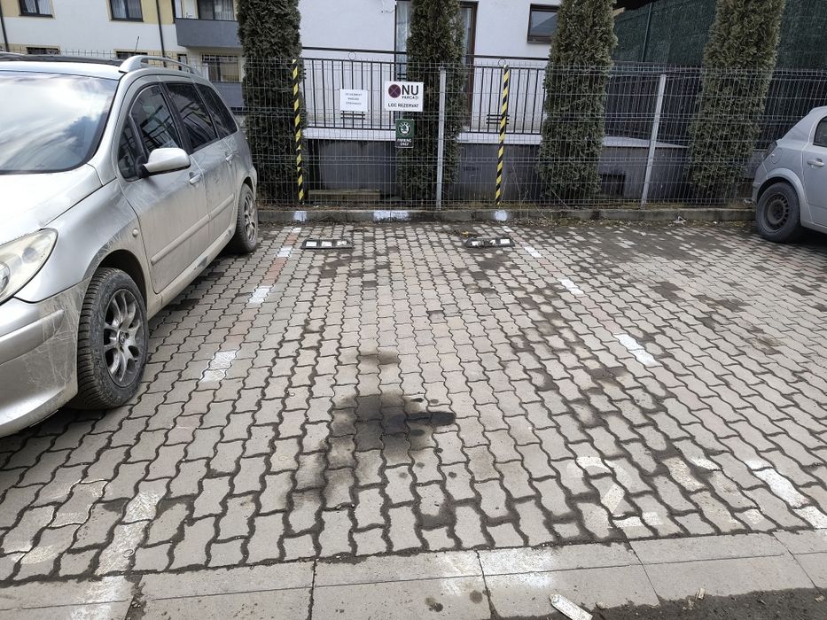 Închiriez Parcare Str Urușagului