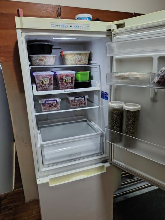 Холодильник "Samsung" инверторный