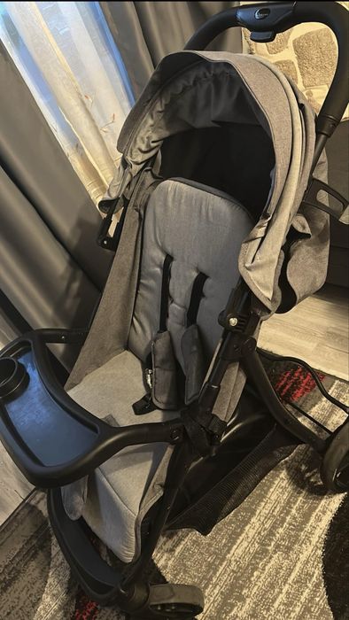 Cărucior sport în stare bună