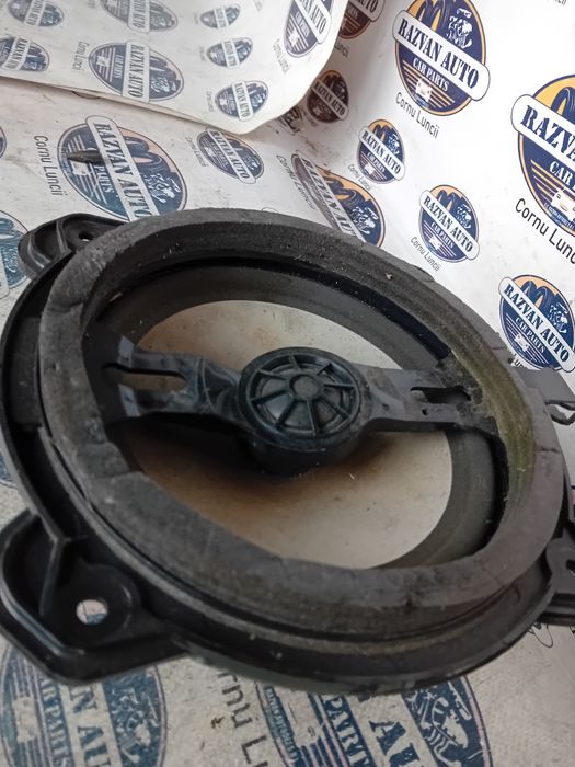 boxa dreapta spate  audi a4