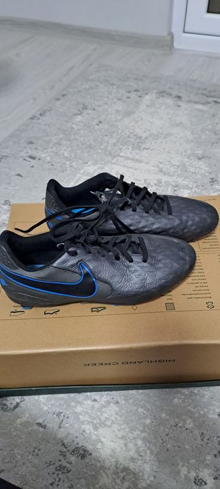 Vând ghete fotbal nike