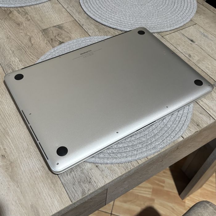 MacBook Pro (Retina 15’ Mid 2015)