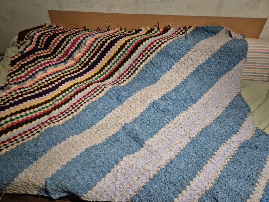 Отдам вязанные пледы