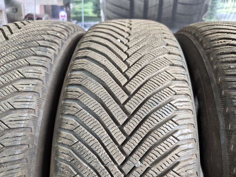 235/60/18 MICHELIN 4бр
