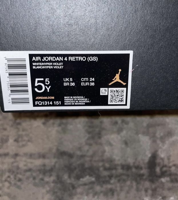 Jordan 4 Hyper Violet