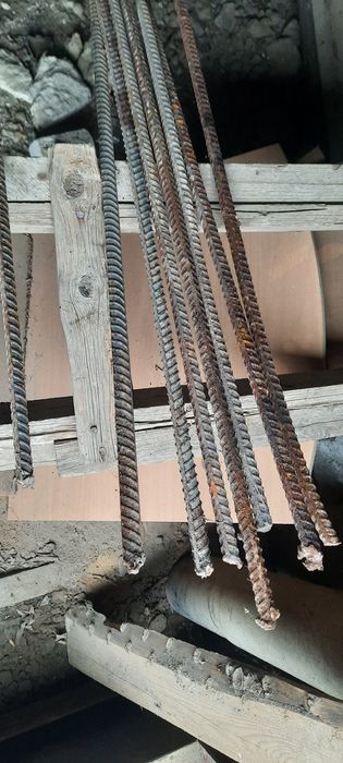 Столб деревянная и кругляк. Арматуры