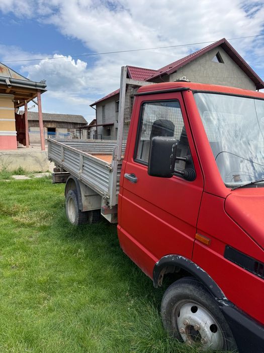 Camion Iveco Basculabil
