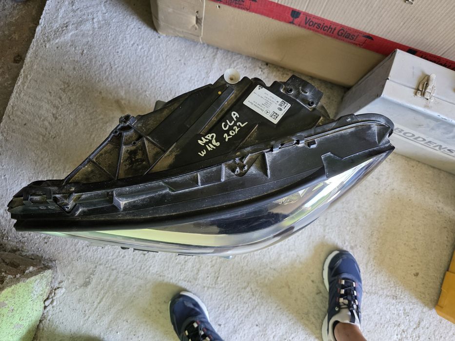 Mercedes Benz CLA W118  2021 ляв фар 2бр