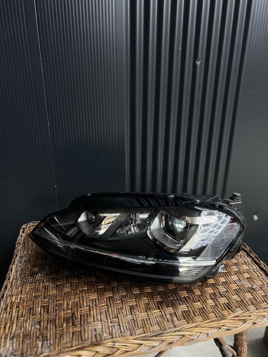 Far stanga vw golf VII 7 cu Bixenon