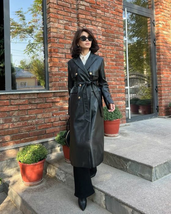 Плащ из экокожи новый