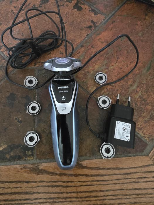Мъжка самобръсначка Philips 5000