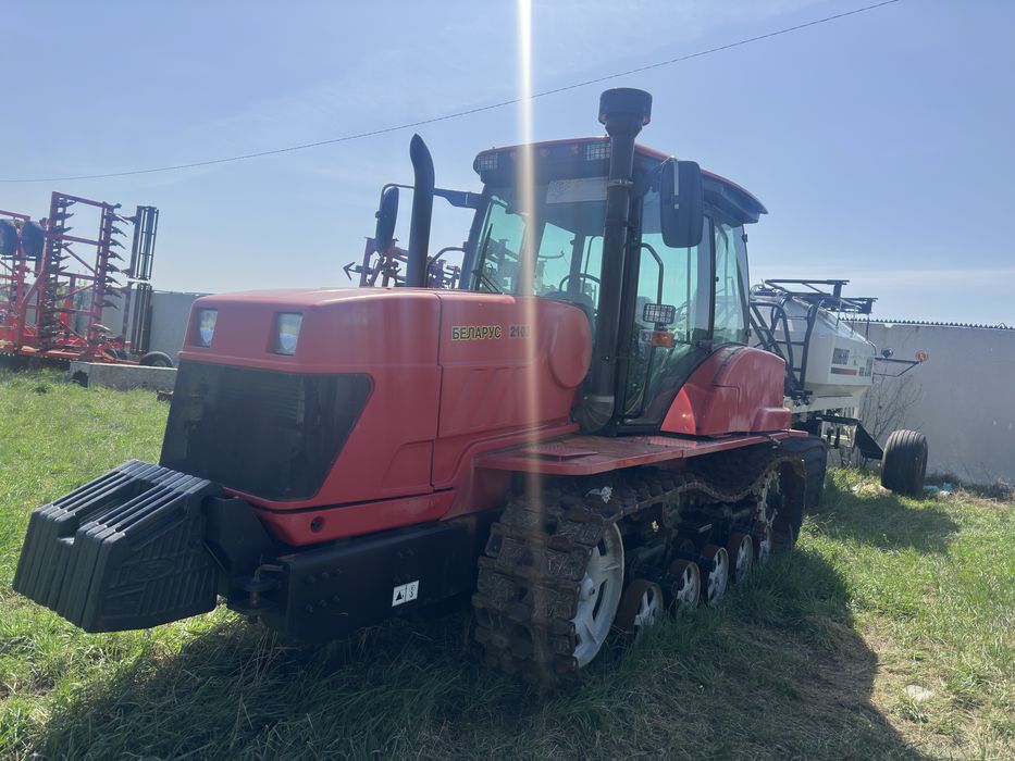 Трактор гусеничный МТЗ 2103