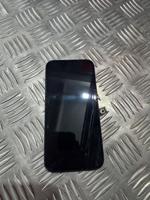 Айфон 13 продаю срочно прям срочно