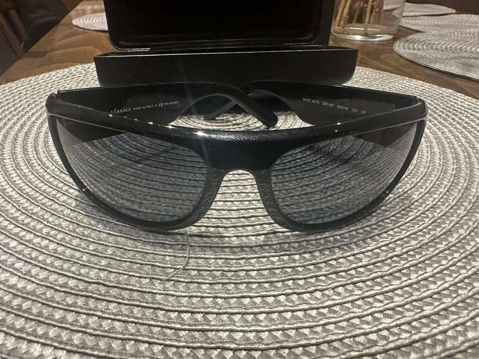 Нови, оригинални слънчеви очила