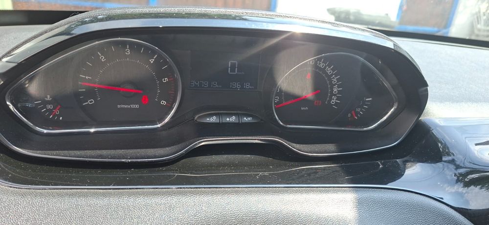 Peugeot 208 1.4d 2012 avariat