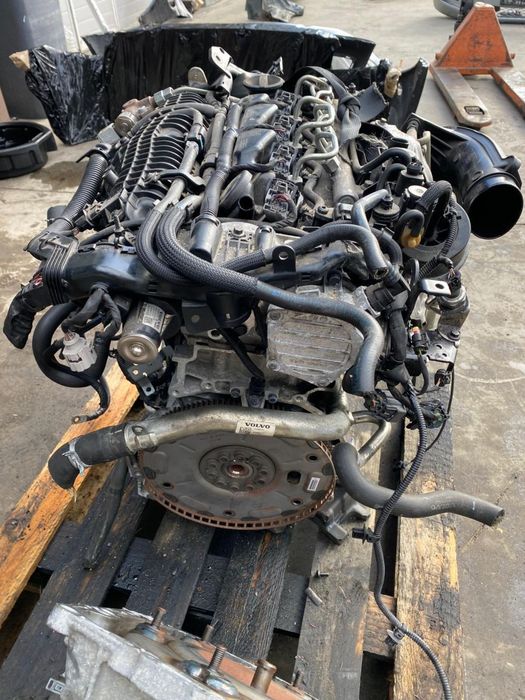 Motor cu injectie si turbo 90.000km VOLVO XC60 2019 D4204T14 Baia • OLX.ro
