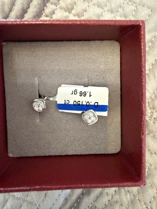 Пуссеты из белого золото