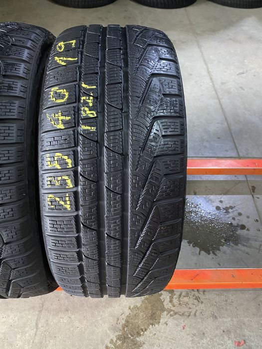 Anvelope iarna 235/40/19 Pirelli Sottozero 2 235 40 19 R19