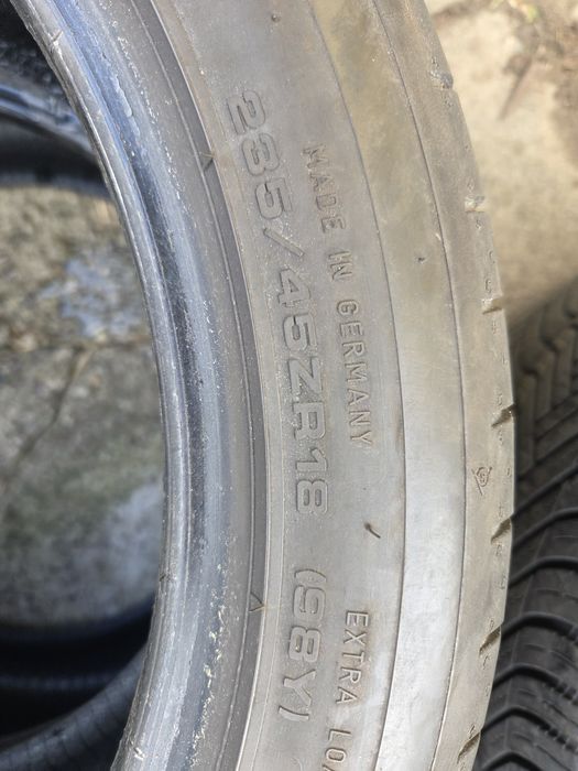 Anvelope DUNLOP 235/45/18