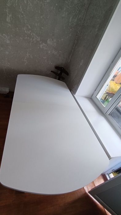 Стол со стульями