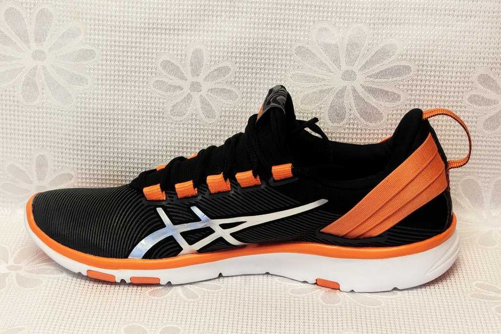 Дамски маратонки Asics номер 36