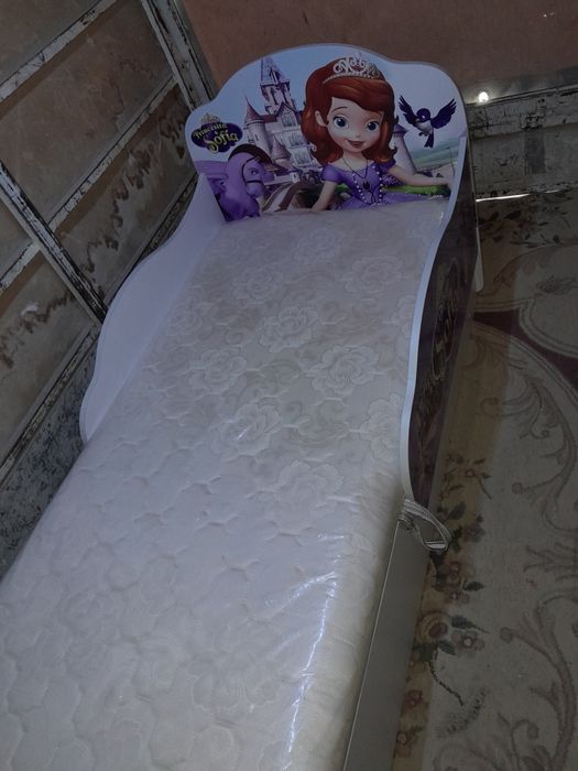 Kravat sotiladi yangi sifati zor.Крават сотилади янги