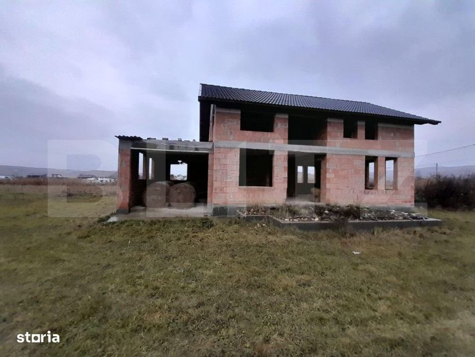Casa individuala , 180 mp utili, teren de 1.500 mp, la 16 km de Bistri