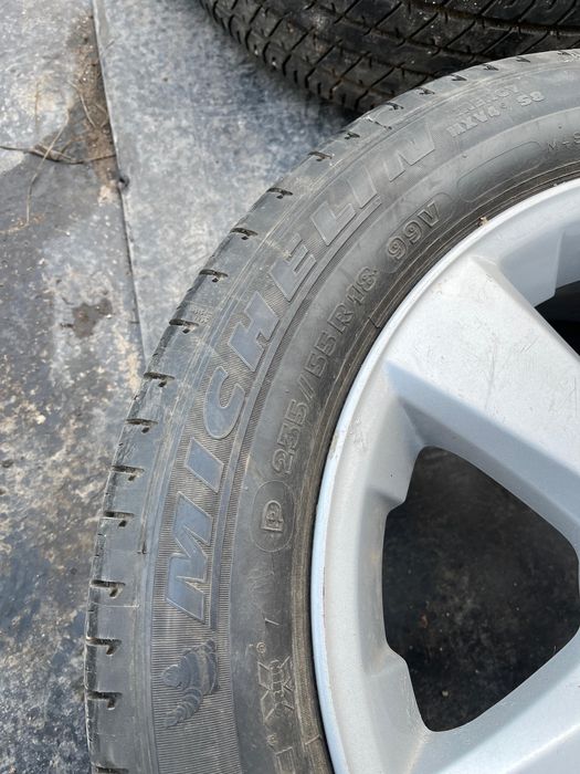 Продаю диск с резиной на R18