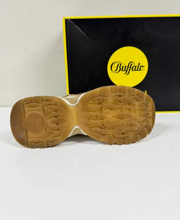 Buffalo Triplet Hollow