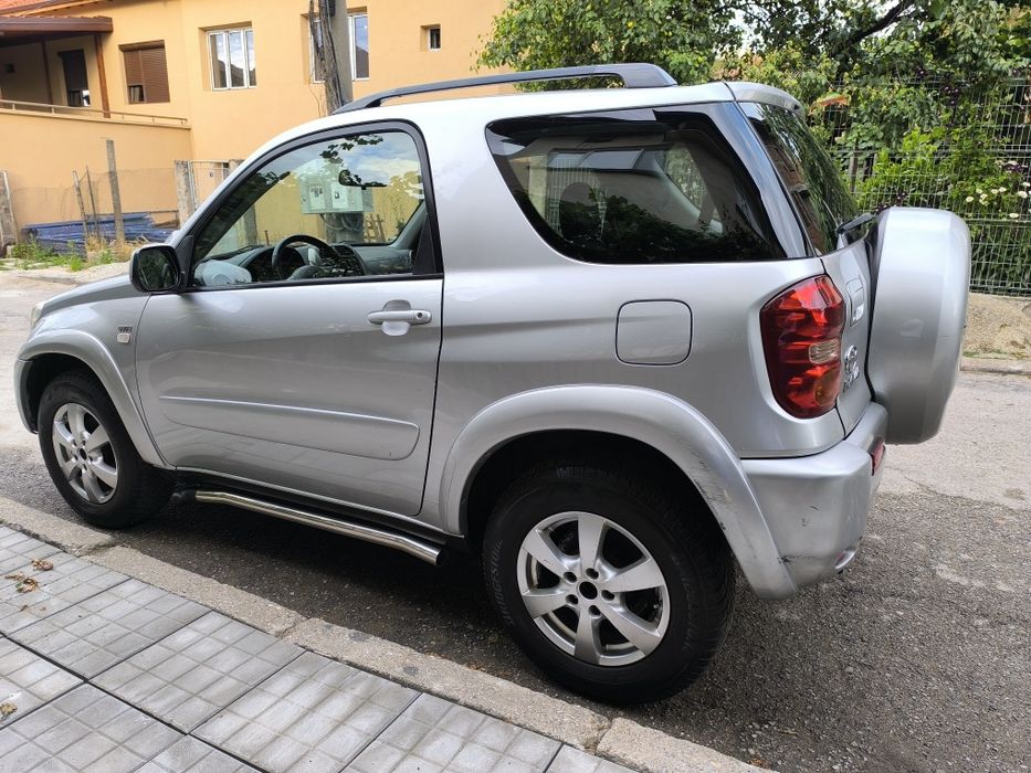 Toyta rav4 2.0 бензин 150кс 4х4 2005г