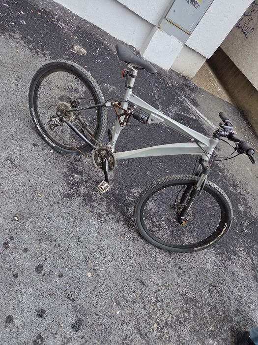 Mountain bike full suspension