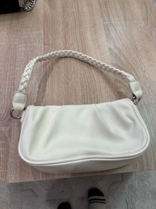 Хорошие сумочки по 5000