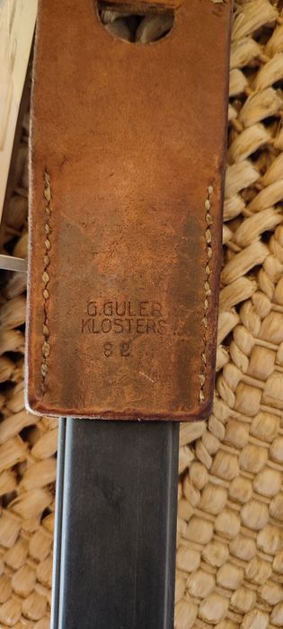 Швейцарски щик с лопус