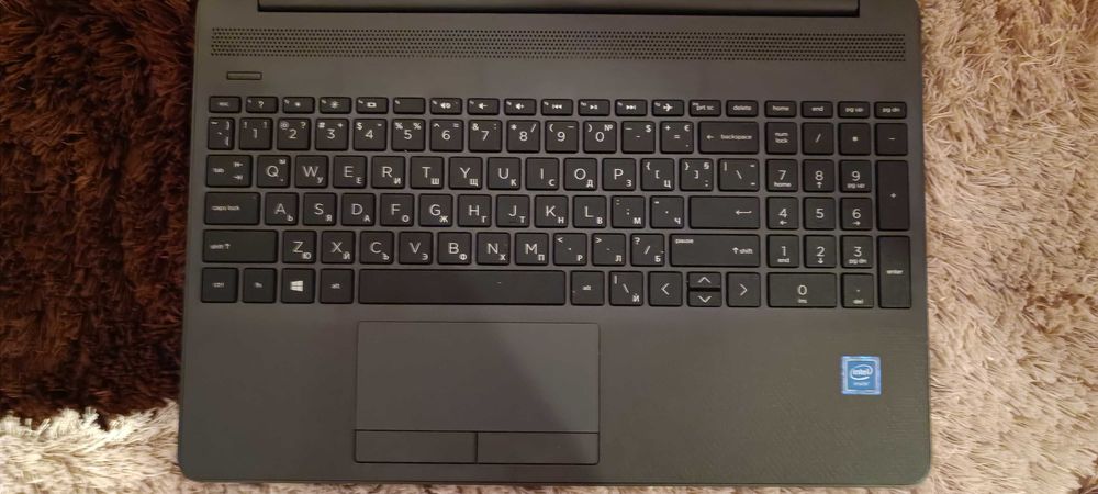 Лаптоп HP почти не е използван