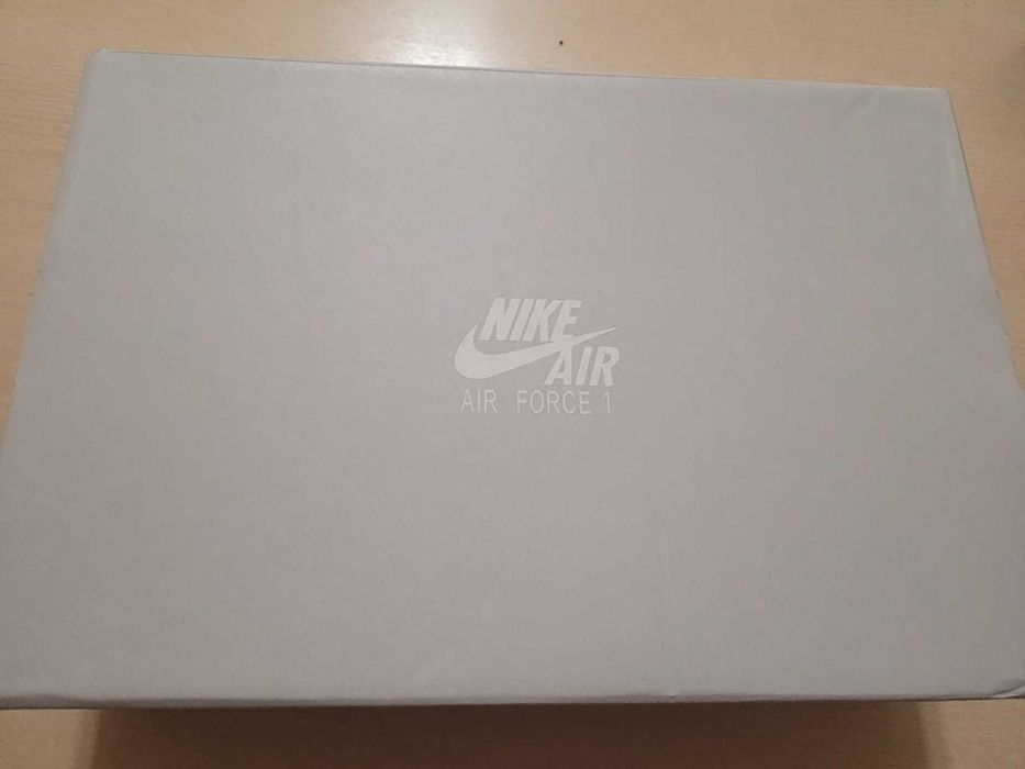 Nike Air Force 1 Triple White