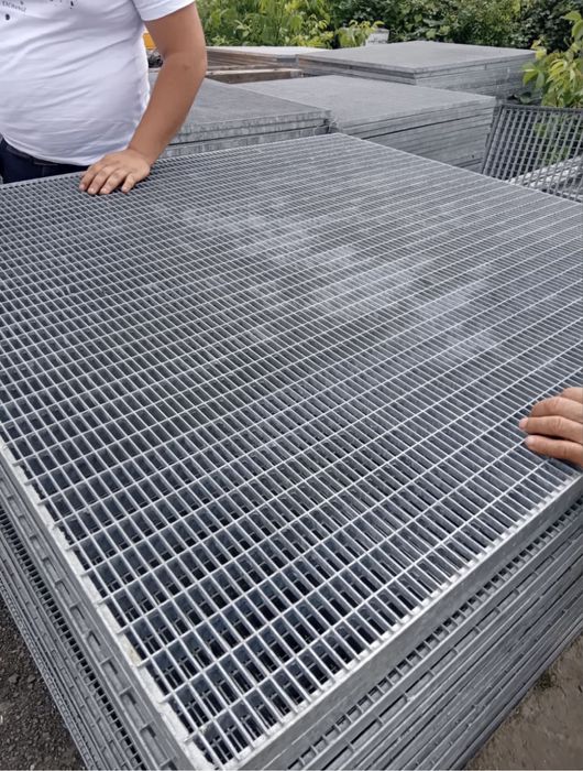 Gratare zincate galvanizate