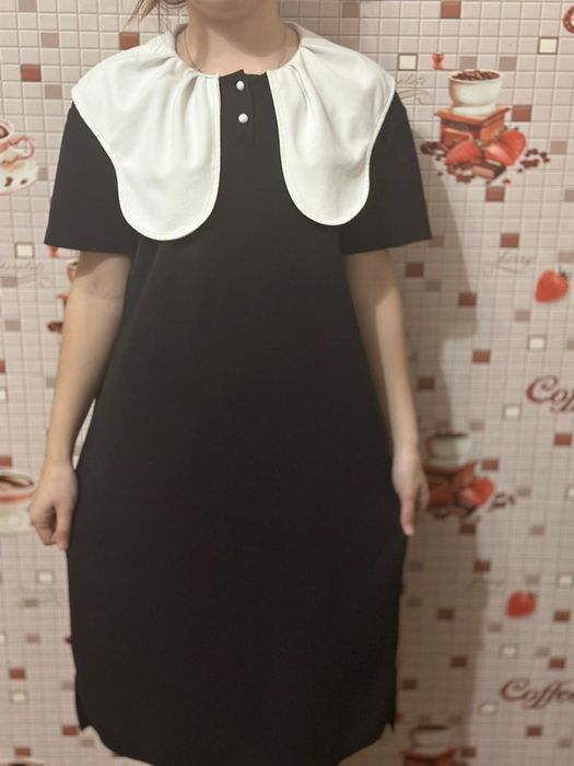 Сәнді ерекші жағалы көйлек