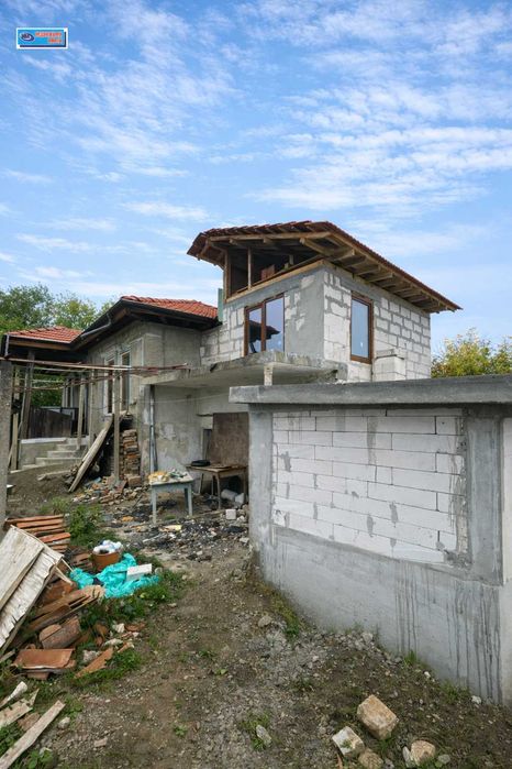 Къща в с. Драганово, общ. Горна Оряховица
